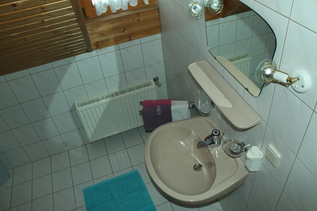 Appartement Pension Grasser Bad Kleinkirchheim Room photo