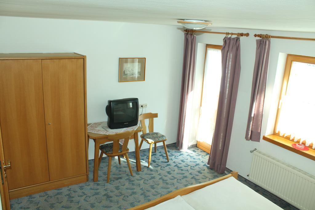 Appartement Pension Grasser Bad Kleinkirchheim Room photo